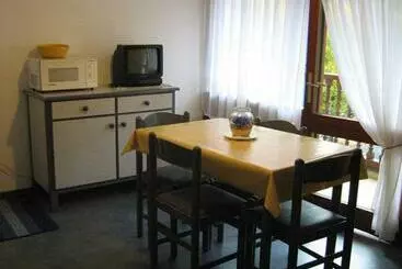 ツーリストアパートメント Studio Cosy Avec Balcon, Parking, Salle De Musculation   4 Personnes à Saint Lary Soulan   Fr 1 457