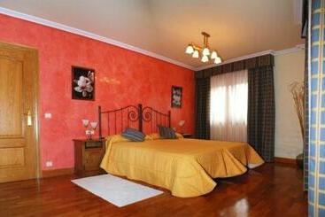 Apartamentos turísticos El Encinedo