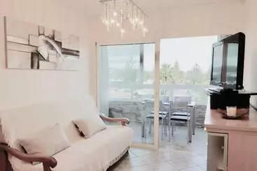 Turistihuoneistot 5 Min Walk From Yumbo! 417