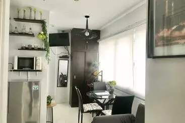 ツーリストアパートメント Cozy And Full Service Condo At The Heart Of Bacolod