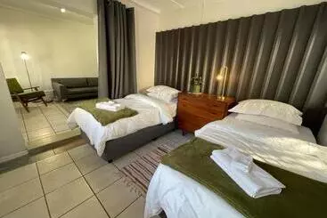 Turistihuoneistot U.r.b.a.n On St. John