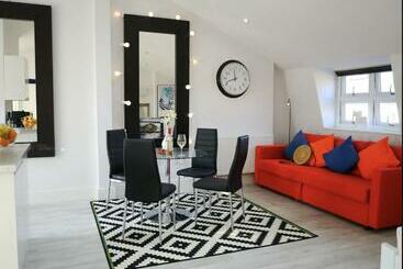 Turist apartmanları Quirky Cosy Marleybone Victorian Loft Apartment