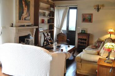 ツーリストアパートメント Abelardo S Home