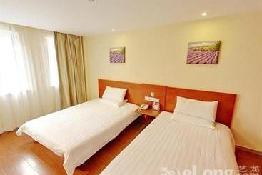 호텔 Hanting Express Shanghai Maoming Road