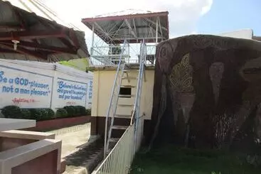 Tmi Resort