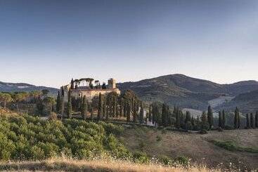 酒店 Castello Di Reschio