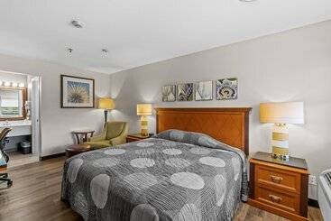 ホテル Basecamp Puyallup A Travelodge By Wyndham