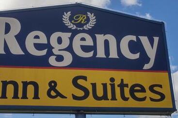 Hotel Country Regency Inn & Suites