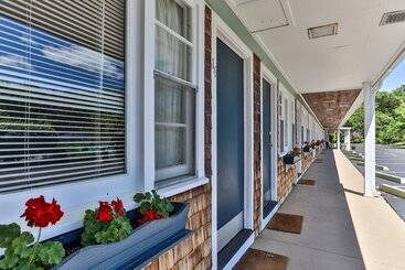 فندق Handkerchief Shoals Inn