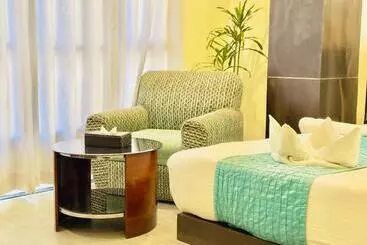 ホテル Tara Palace Resort And Spa