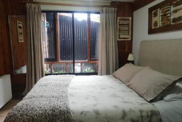 مسافرخانه B&b Hmüller