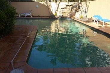 בית מלון כפרי Aruba Sands Resort