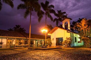 ホテル Decameron Las Heliconias   All Inclusive