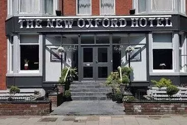בית מלון כפרי The Oxford
