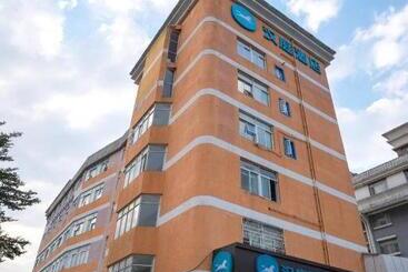 Hanting Hotel Zhuhai Xiangzhou Long Distance Bus Station