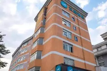 Hanting Hotel Zhuhai Xiangzhou Long Distance Bus Station