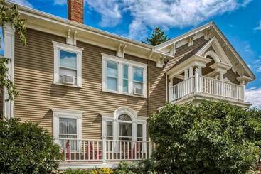 בית מלון כפרי Commander S Cabin