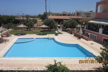 דירה Elea Suites & Residences