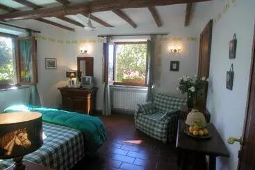 Lantligt Hotell La Riserva Montebello