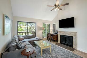 בית מלון כפרי 4552 Parkside Villa