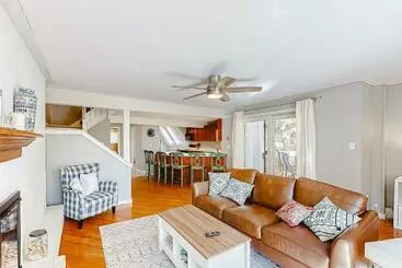 ホテル Kingswood Mountainside Retreat