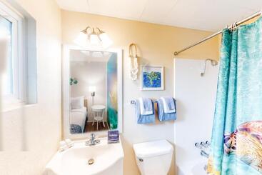 Motel Lamplighter Living Quarters