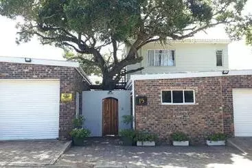 Majatalo Bushmansriver Tree House