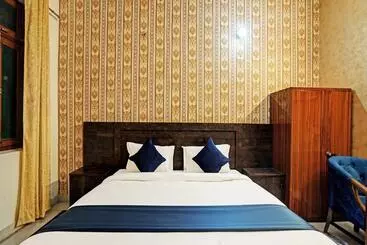 Pension Jain Residency