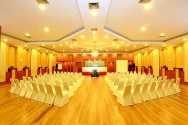 Отель Blue Atlantic International