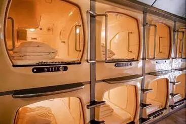 Капсульный Oтель Capsule Inn Osaka