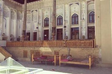 בית מלון כפרי Lyabi House