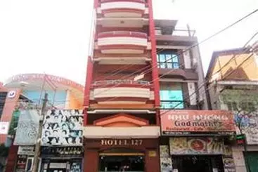 هتل Collection O Madam Cuc