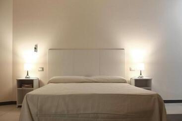 پانسیون East Design Rooms