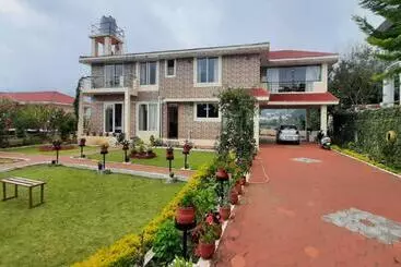 Pensió Velus Bungalow Ooty By Lexstays