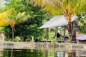 تختخواب و صبحانه Reset