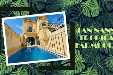 Pensão Tan Nanna Tropical Guesthouse With Spacious Pool