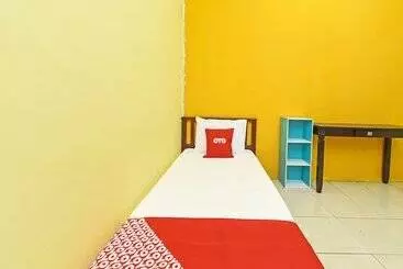 Hotelli Oyo 90657 D Ambang Resort