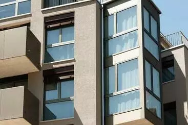 Lamira   Serviced Apartments