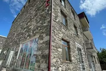 Liga Hotel And Restaurant