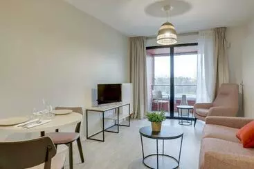 هتل آپارتمان Twenty Business Flats Lille   Bayard