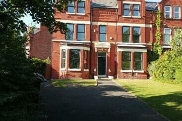 Bed and Breakfast Victorian Renovation Room 8