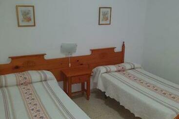 פנסיון Pensión Los ángeles