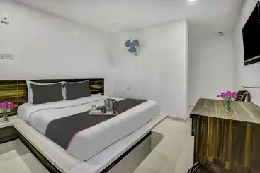 Hotel Collection O  Sai Town House