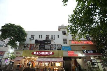 Bed & Breakfast Mannat Residency