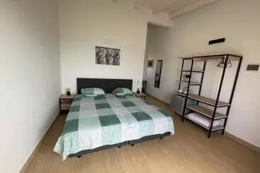 پانسیون New Rooftop Gem With Stunning Oceanview