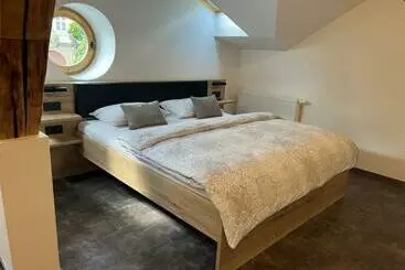 Majatalo Penzion A Restaurace Zámecká Vrátnica