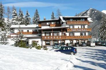 בית מלון כפרי Cima Dodici