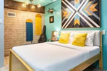 Rain Airport Bed And Breakfast