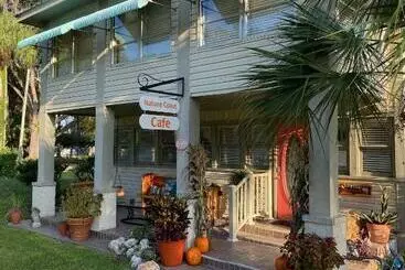 Hotel Nature Coast Inn & Cottages