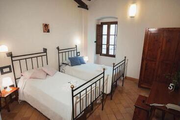 膳宿费 Affittacamere L Alunno